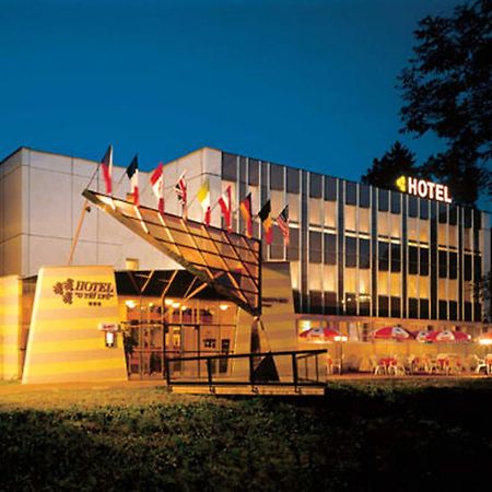 Hotel U Tri Lvu Ческе-Будеёвице Экстерьер фото