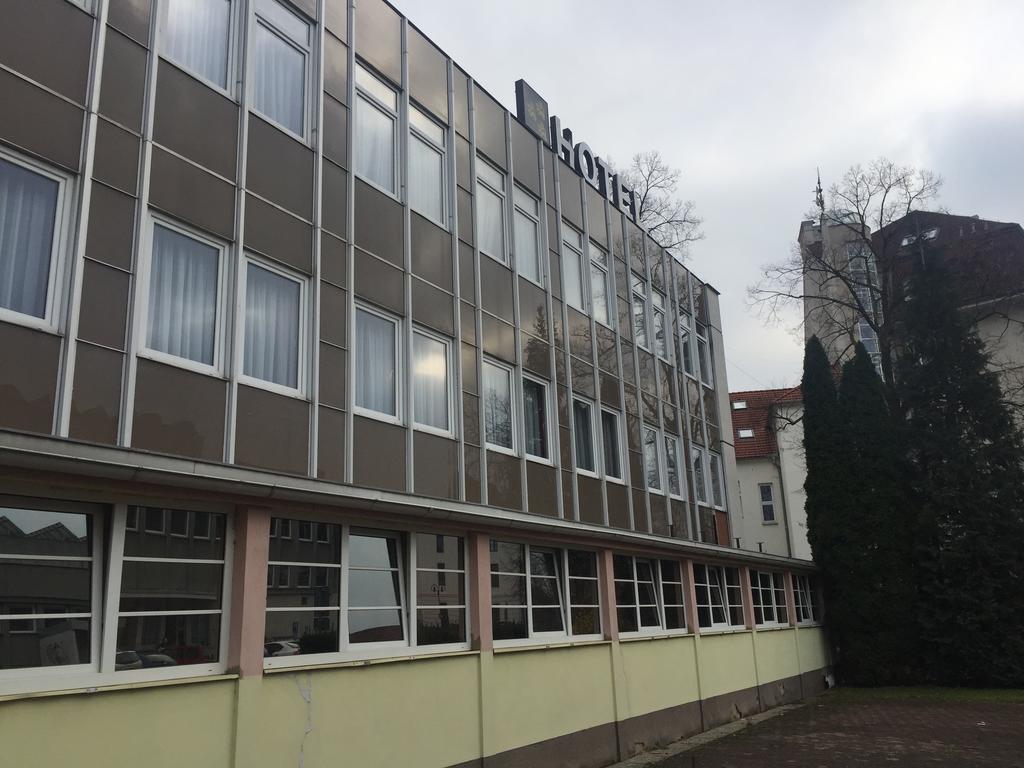 Hotel U Tri Lvu Ческе-Будеёвице Экстерьер фото
