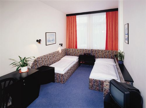 Hotel U Tri Lvu Ческе-Будеёвице Экстерьер фото